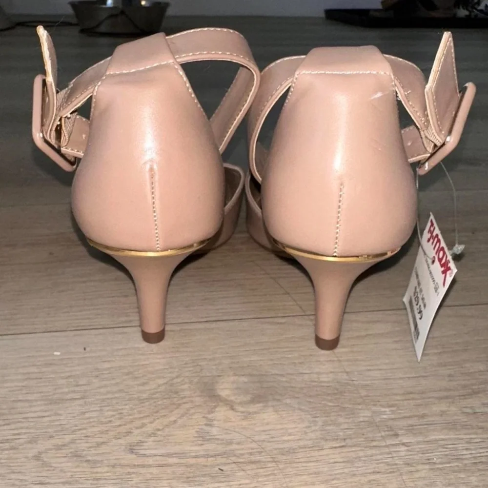 Anne Klein Nude Pointed Toe Ankle Strap Pumps Size 9 - Picture 5 of 8